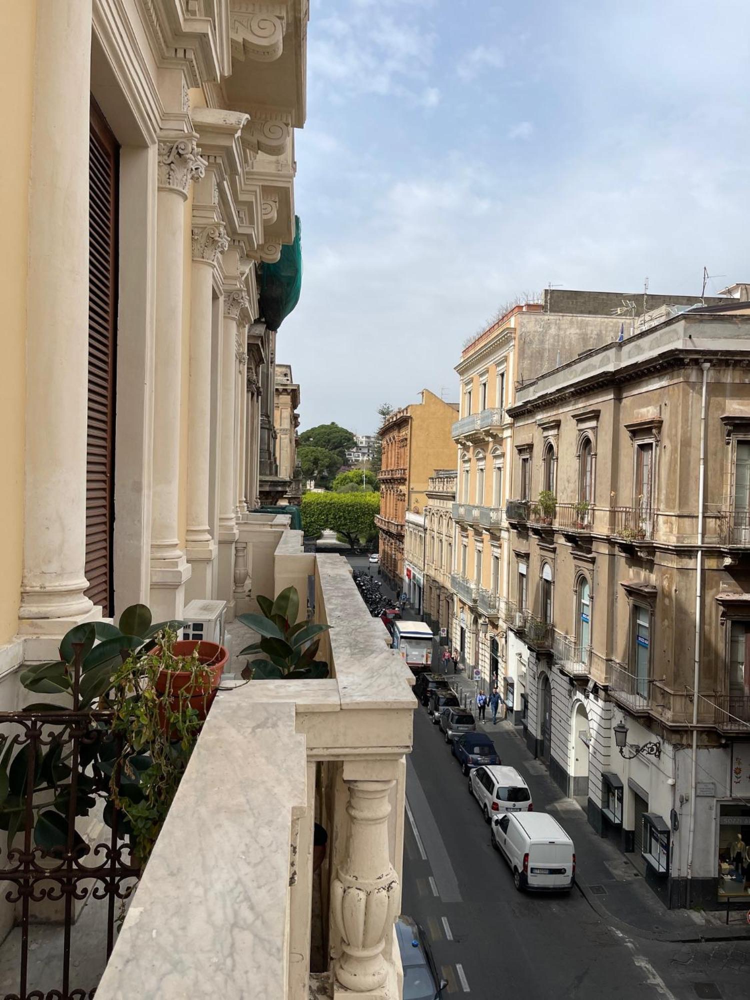 Umberto House Catania Hotel Exterior photo