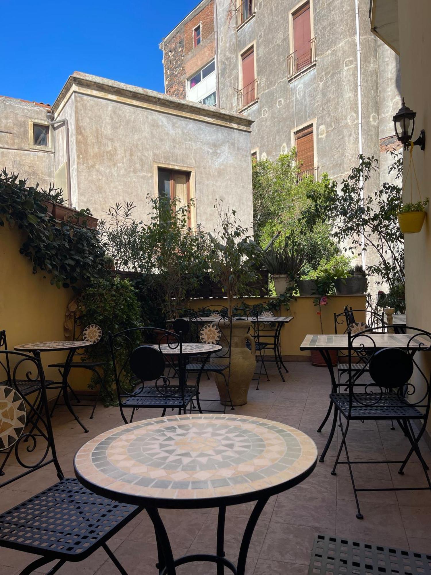 Umberto House Catania Hotel Exterior photo