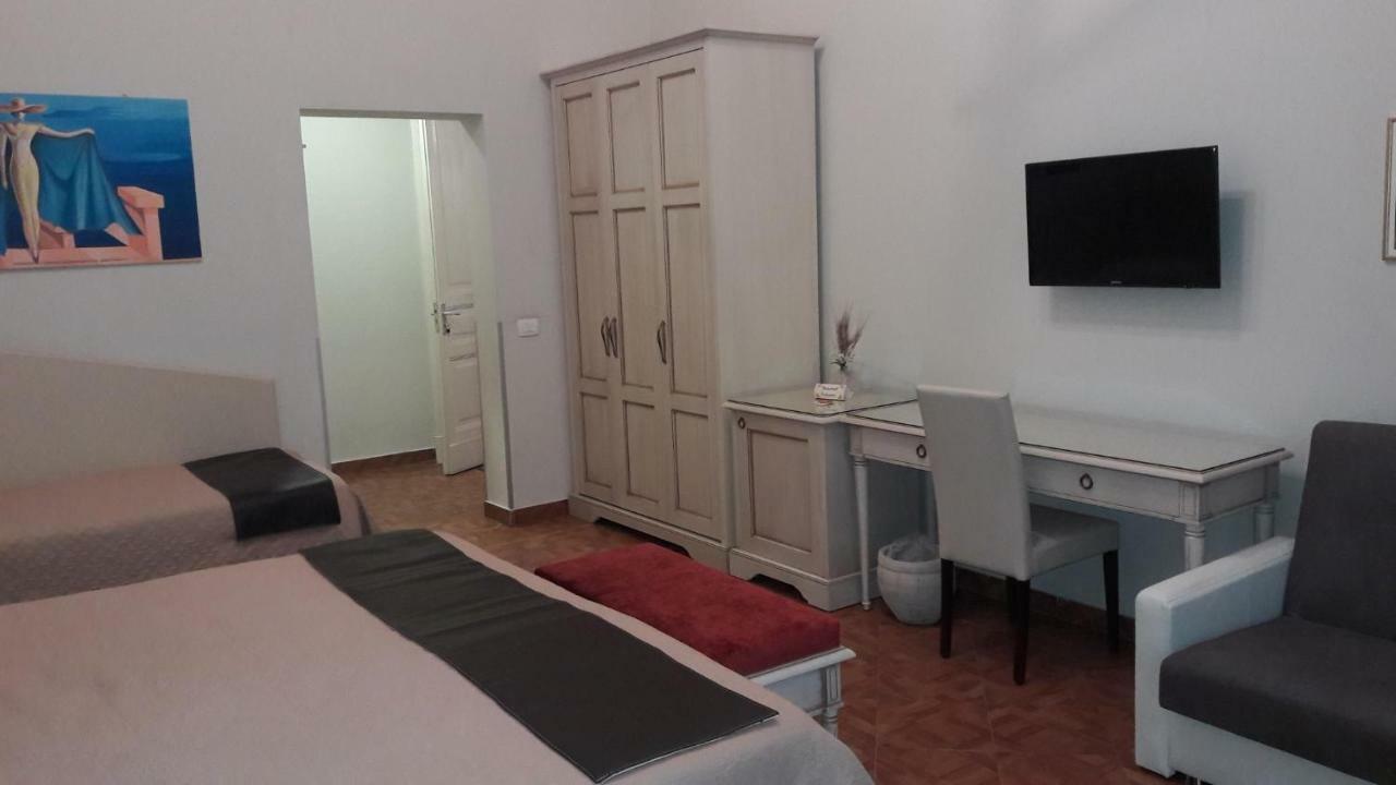 Umberto House Catania Hotel Exterior photo