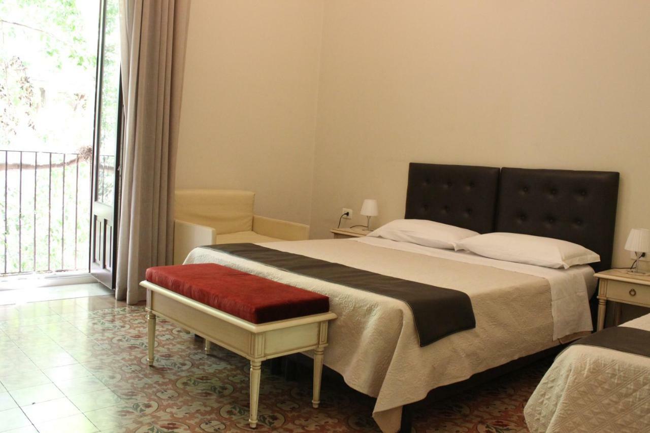 Umberto House Catania Hotel Exterior photo