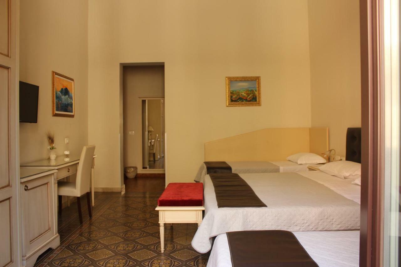 Umberto House Catania Hotel Exterior photo
